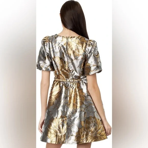 Lilly Pulitzer Priyanka Short Sleeve Dress In Gold Metallic Peony Parade Brocade - Picture 3 of 17